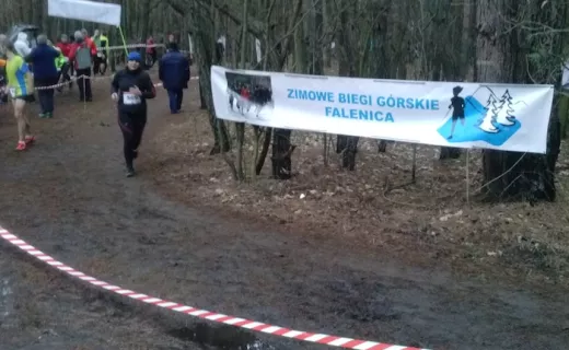 W Falenicy frekwencja dopisała, gorzej z pogodą - 5